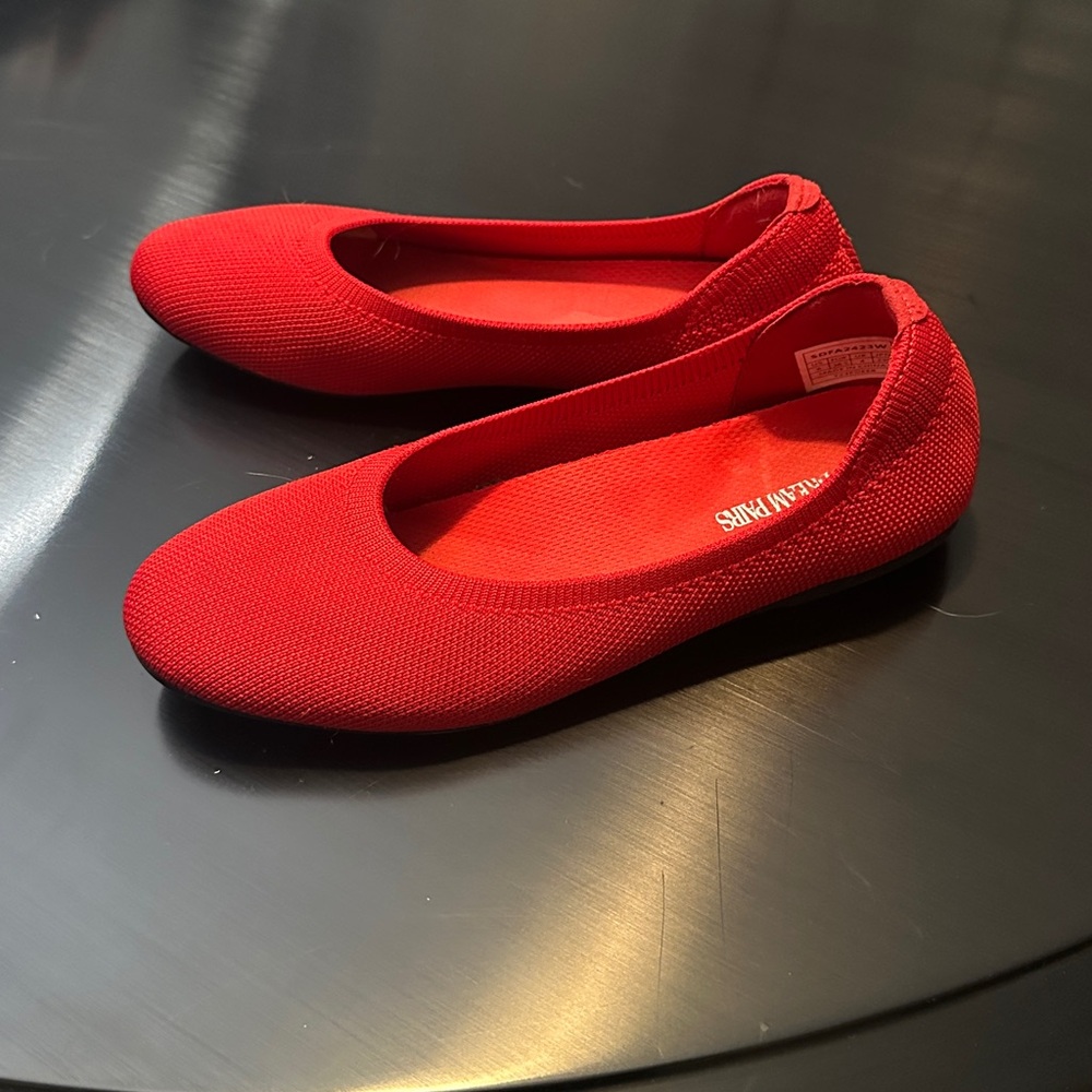 Dream Pairs Women's Scarlet Loafers
Size 6